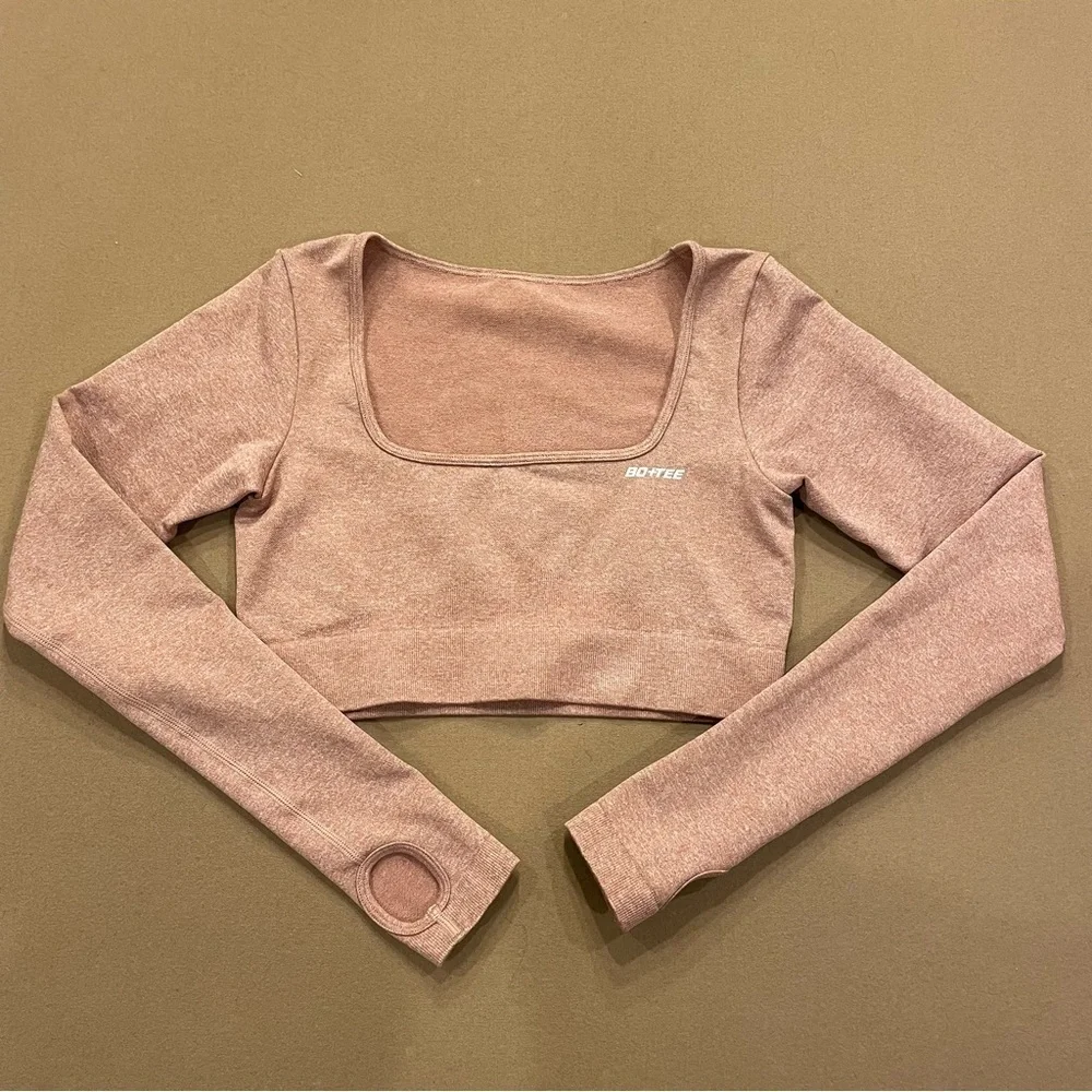 BO+TEE Long Sleeve Crop Top Light Mauve/ Rose *Size Small/Medium*